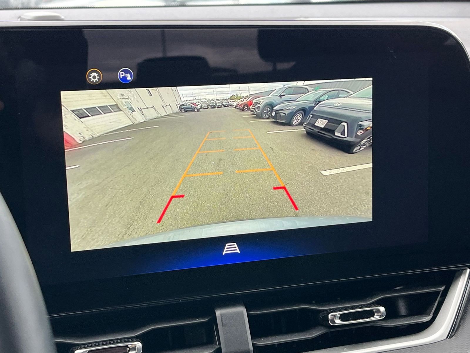 Used 2025 Chevrolet Equinox LT image 17