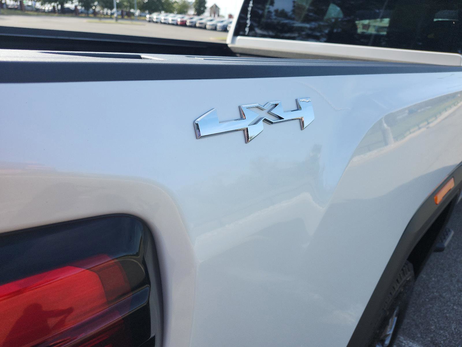 Used 2024 GMC Sierra 2500 SLT w/ SLT Convenience Package image 6