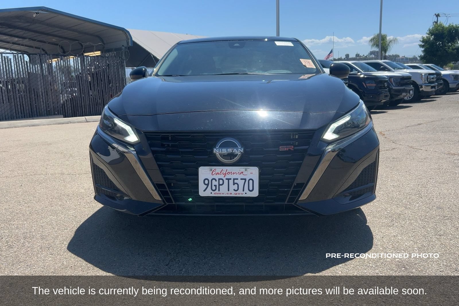 Used 2023 Nissan Altima 2.5 SR FWD image 2