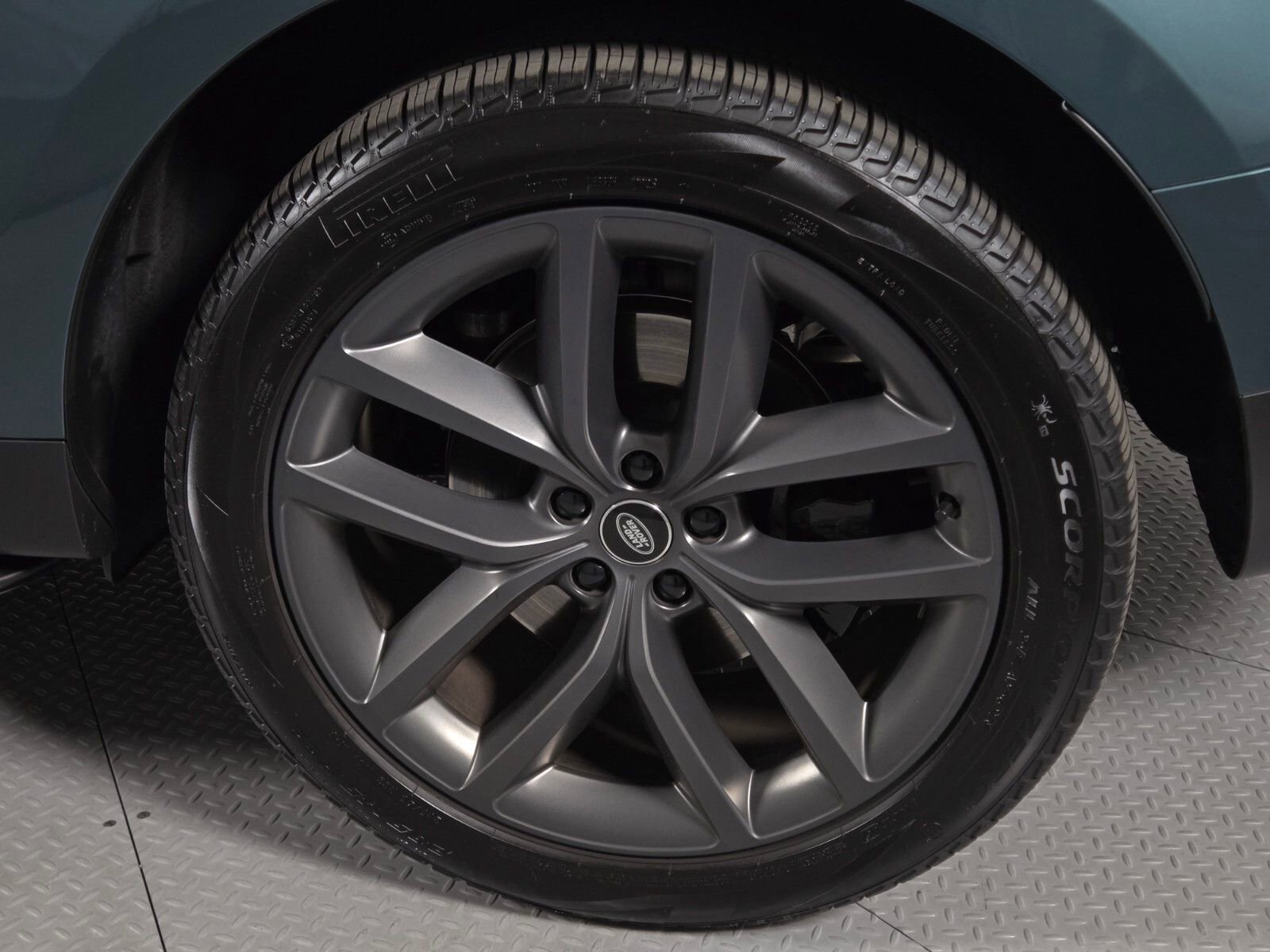 Used 2025 Land Rover Range Rover Sport SE image 10