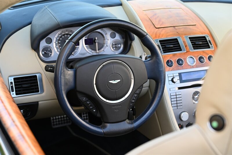 Used 2007 Aston Martin DB9 Volante RWD image 40