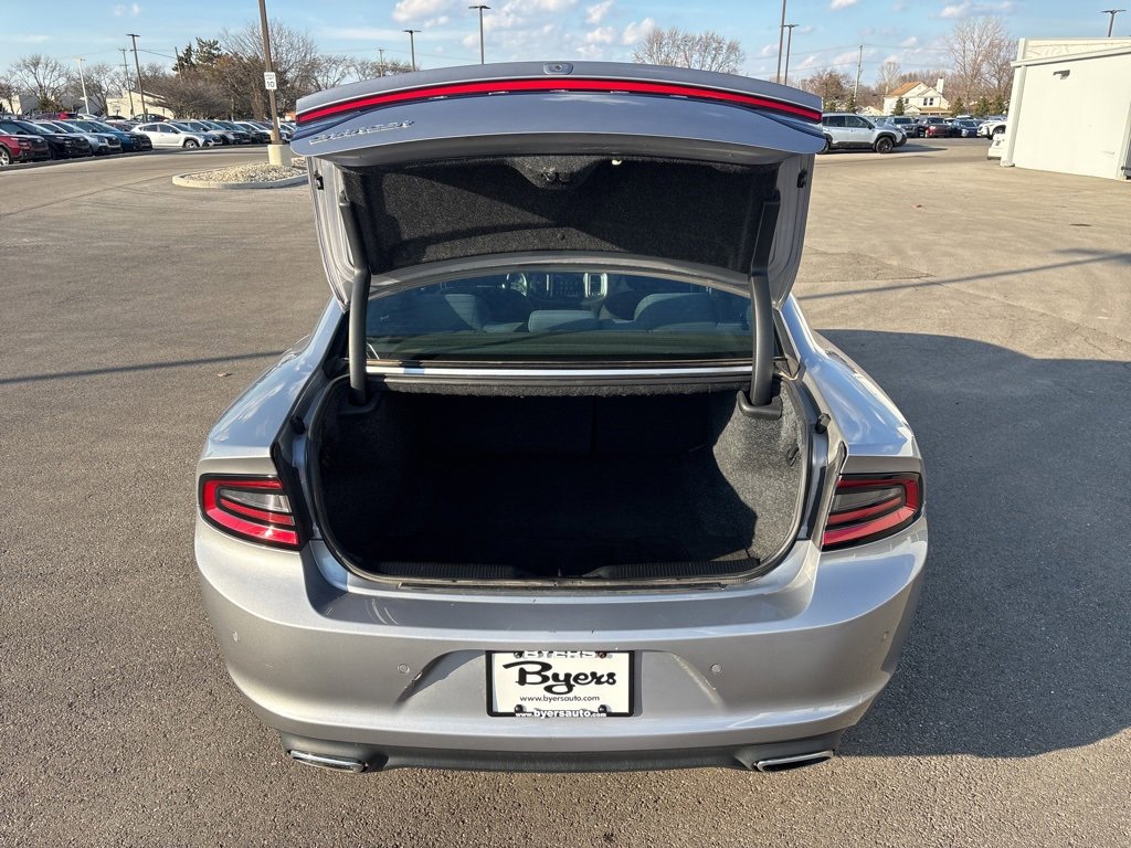 Used 2018 Dodge Charger SXT image 7