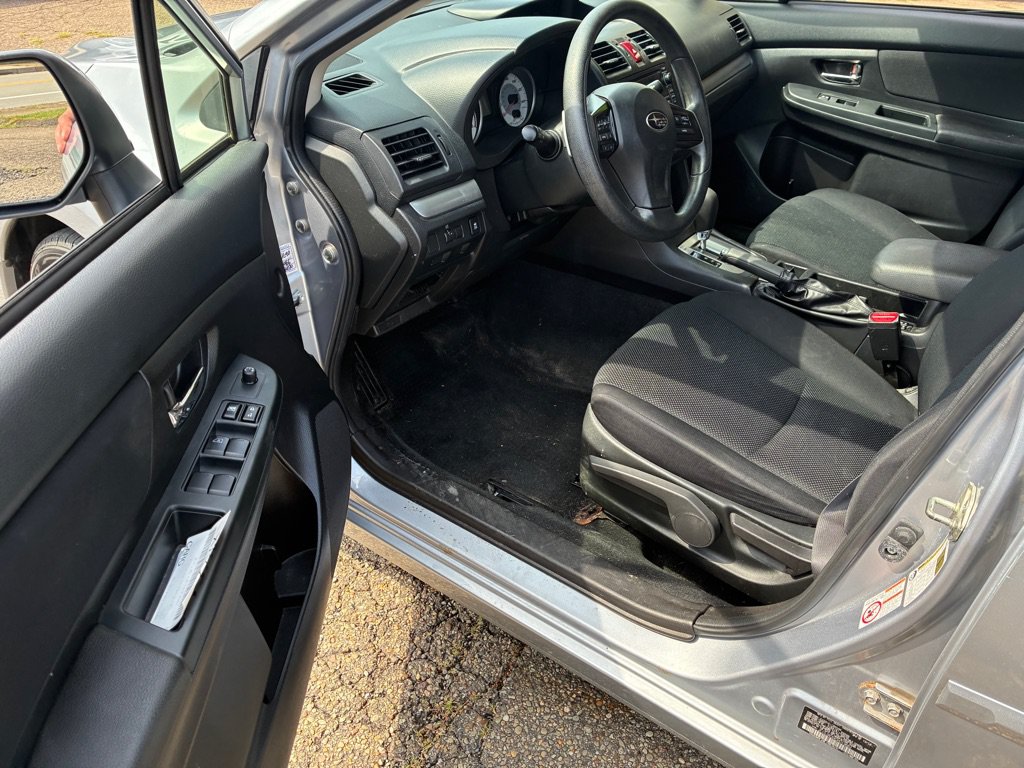 Used 2013 Subaru Impreza 2.0i Premium w/ All-Weather Pkg AWD/4WD image 9