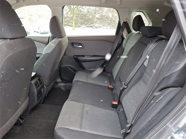 Used 2023 Nissan Rogue SV image 9