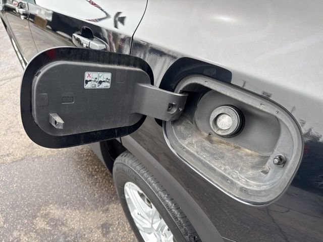 Used 2023 GMC Terrain SLE image 19