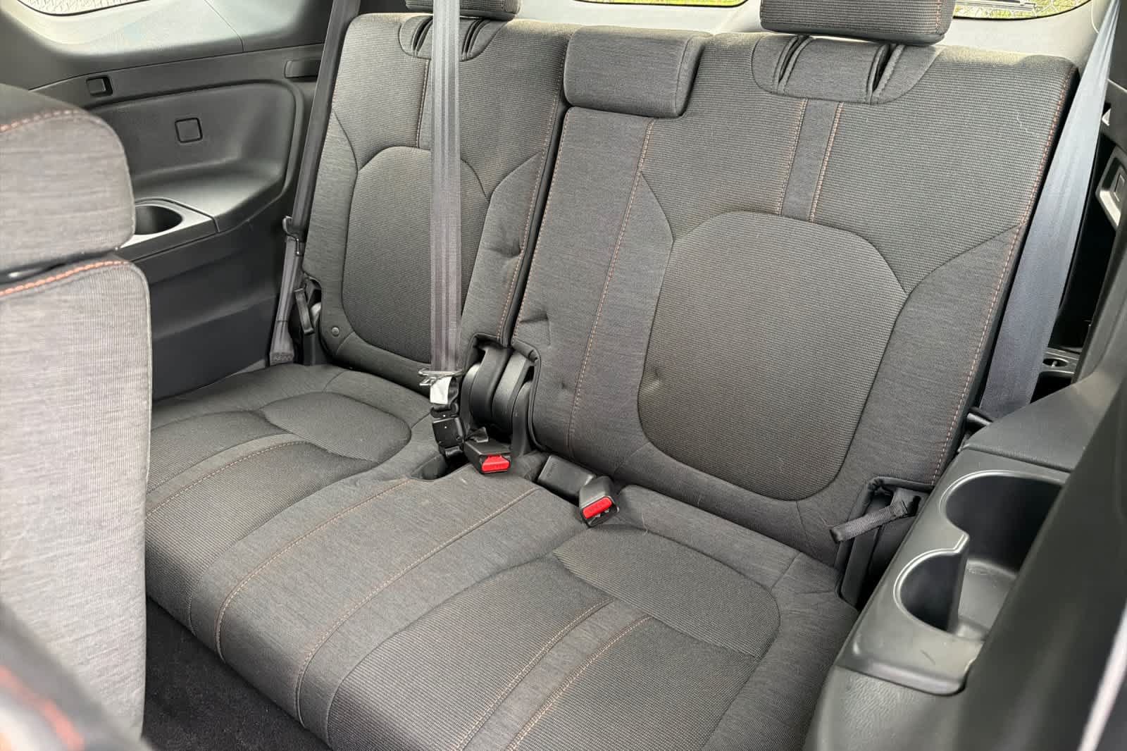 Used 2025 Honda Pilot Sport image 17