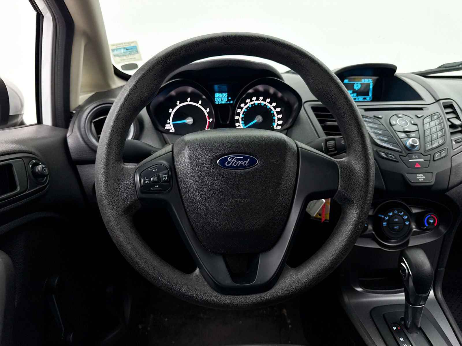 Used 2017 Ford Fiesta S image 3
