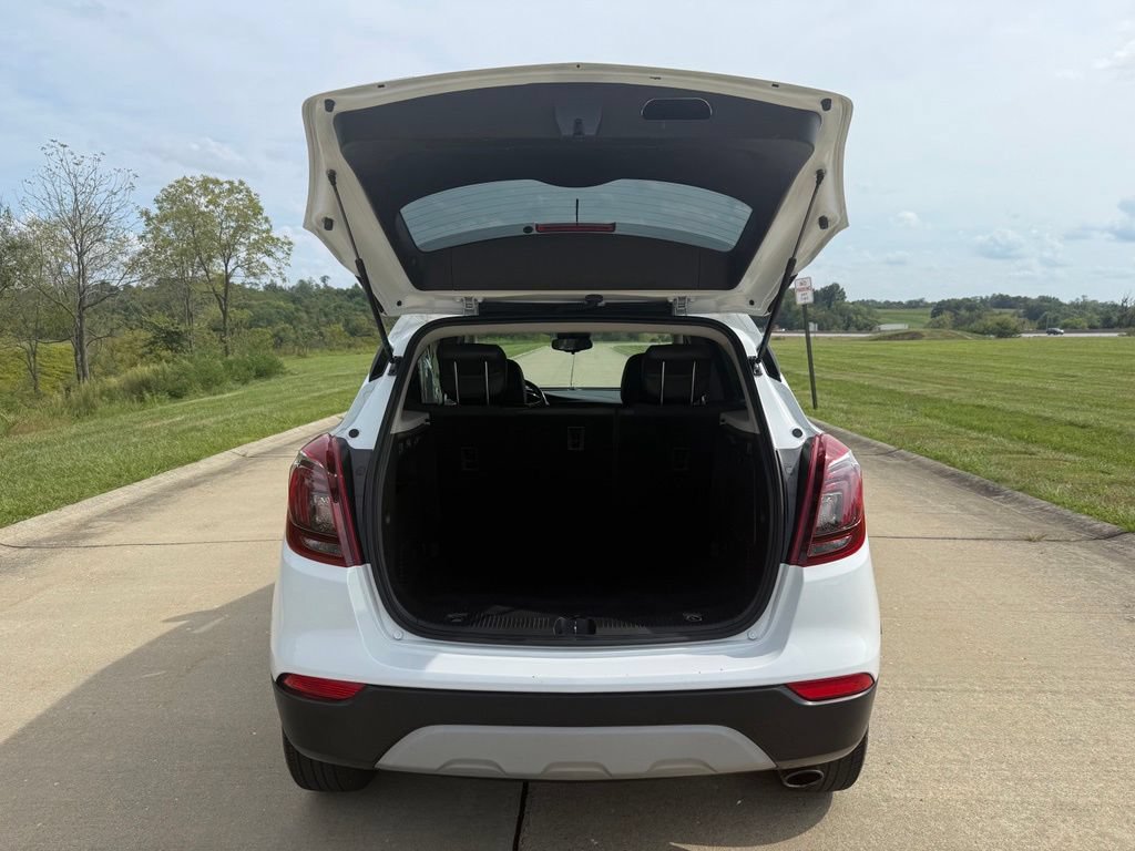Used 2021 Buick Encore Preferred AWD/4WD image 6
