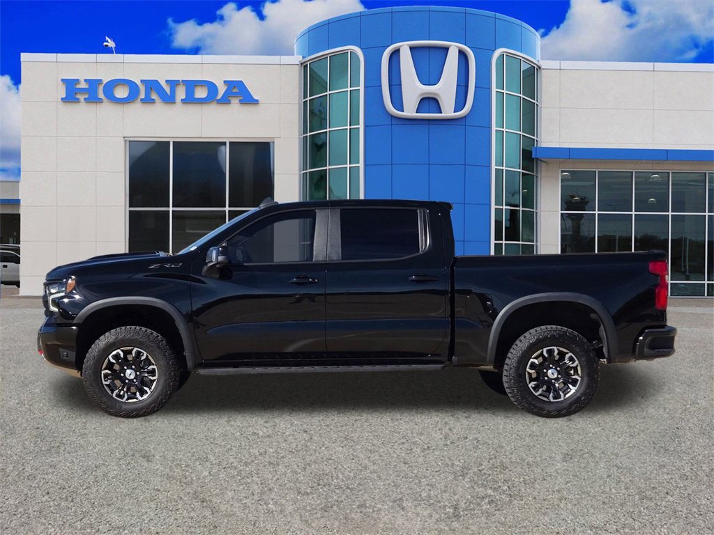 Used 2024 Chevrolet Silverado 1500 ZR2 w/ Technology Package image 6