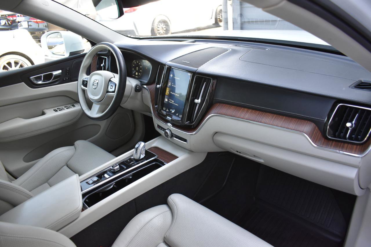 Used 2019 Volvo XC60 T8 Inscription w/ Advanced Package image 13