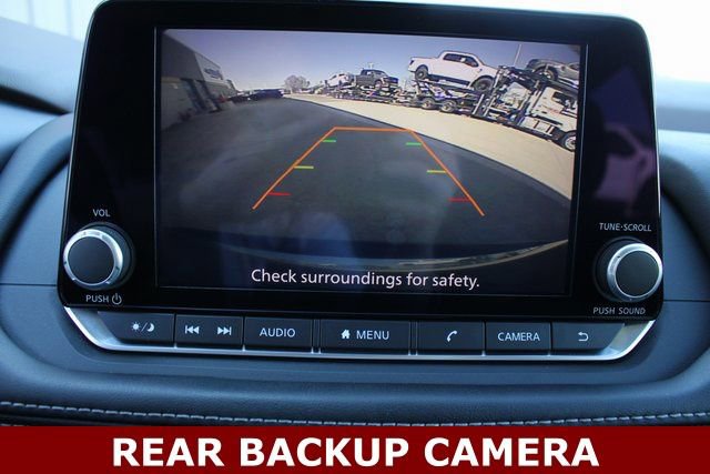 Used 2023 Nissan Rogue S image 13