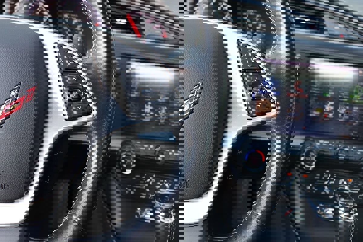 Used 2019 Chevrolet Corvette Stingray Coupe w/ 3LT Preferred Equipment Group image 17