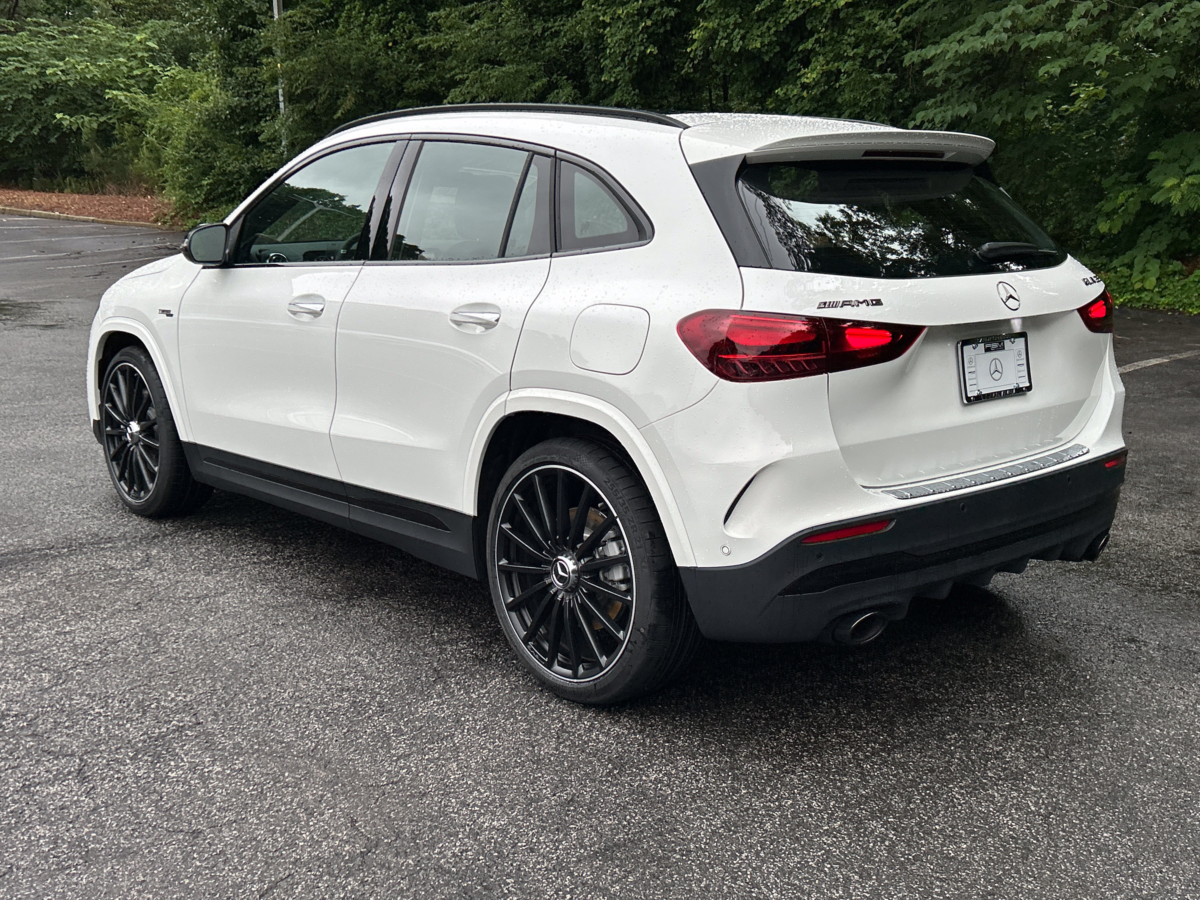 New 2026 Mercedes-Benz GLA 35 AMG 4MATIC image 11
