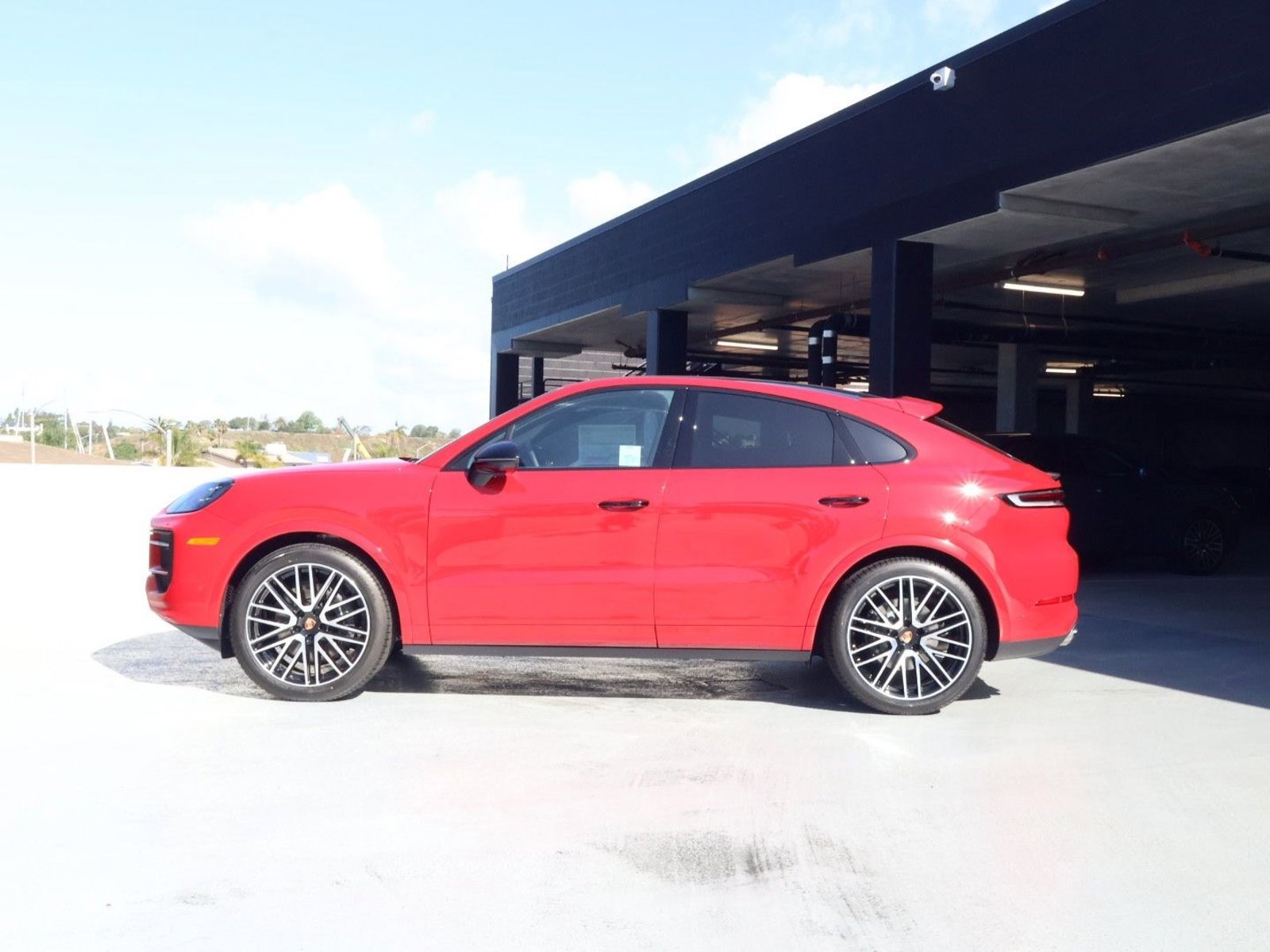 New 2026 Porsche Cayenne Coupe AWD/4WD image 2
