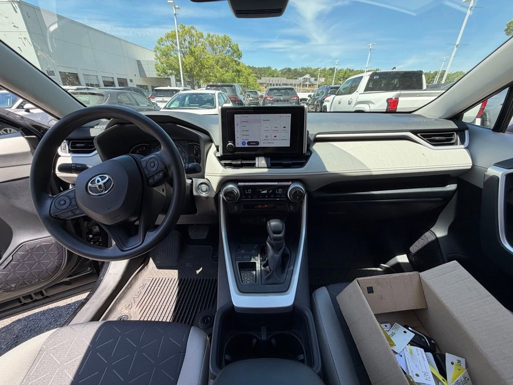 Used 2025 Toyota RAV4 XLE w/ Convenience Package image 8