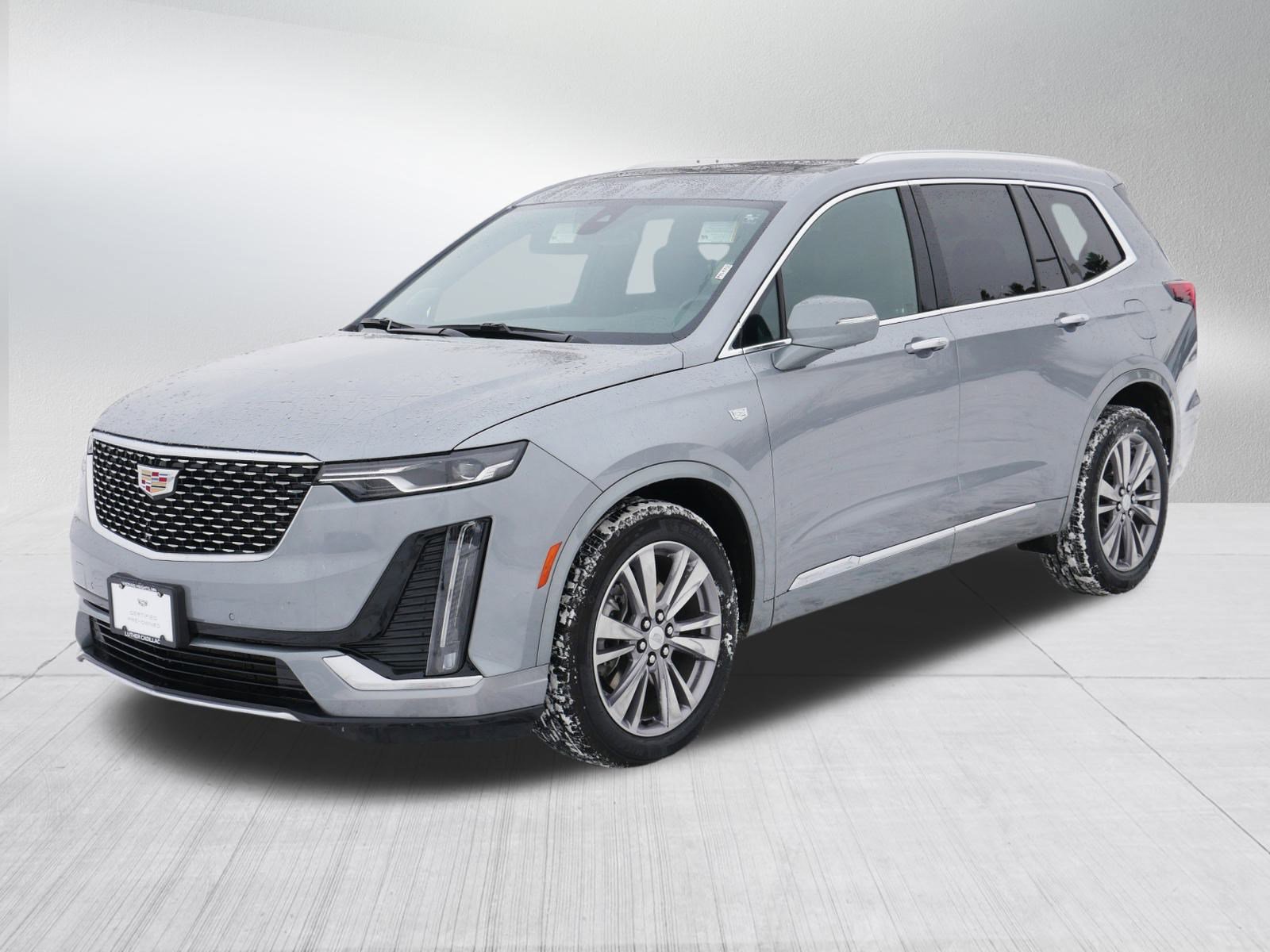 Certified 2025 Cadillac XT6 Premium Luxury image 2