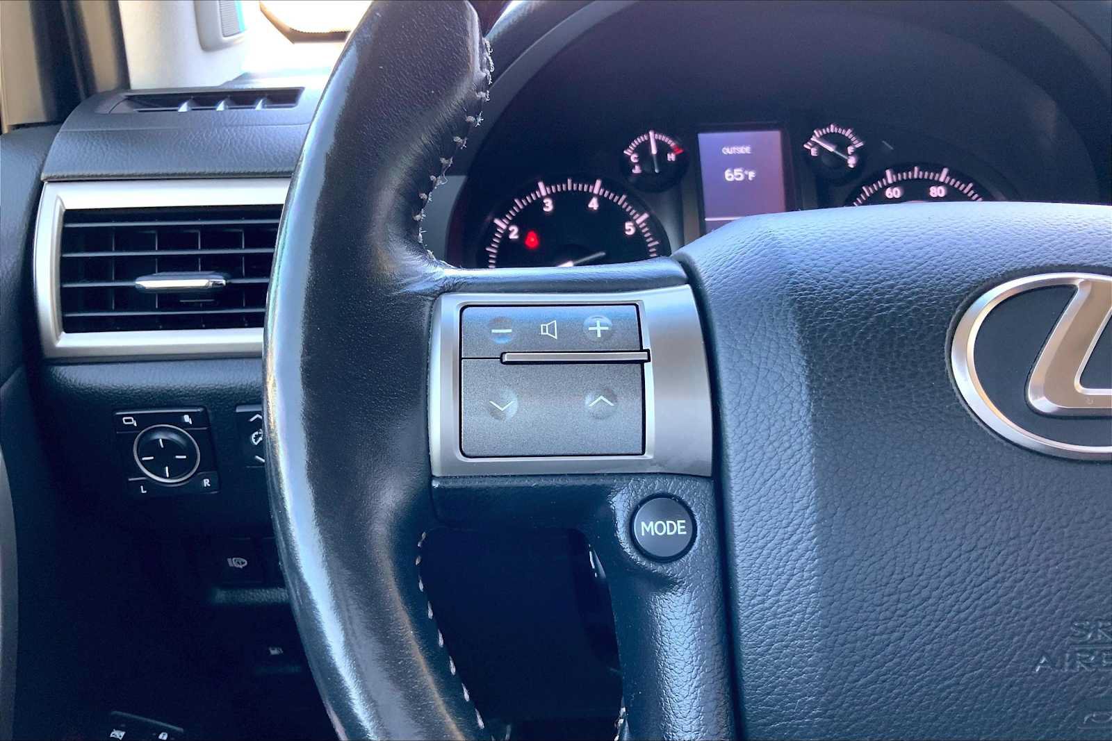 Used 2014 Lexus GX 460 Luxury AWD/4WD image 24