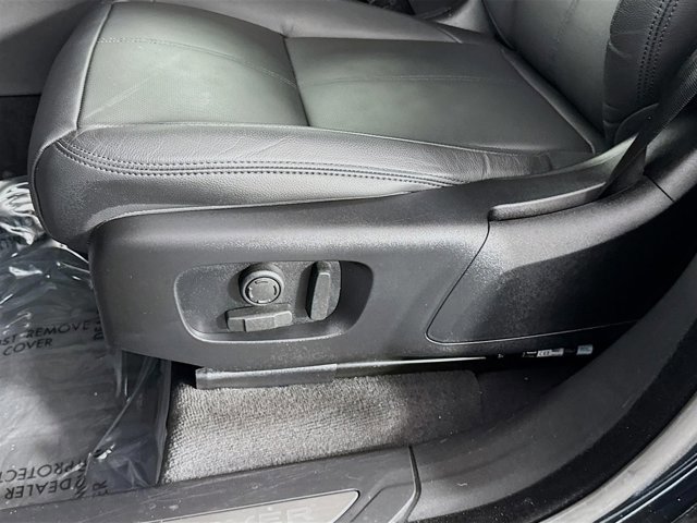 Used 2025 Land Rover Range Rover Velar S image 22