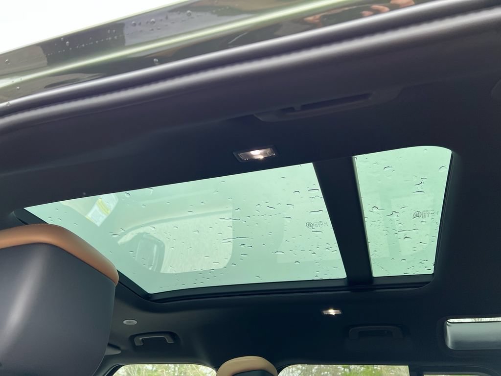 New 2026 Land Rover Defender 110 X-Dynamic SE AWD/4WD image 26