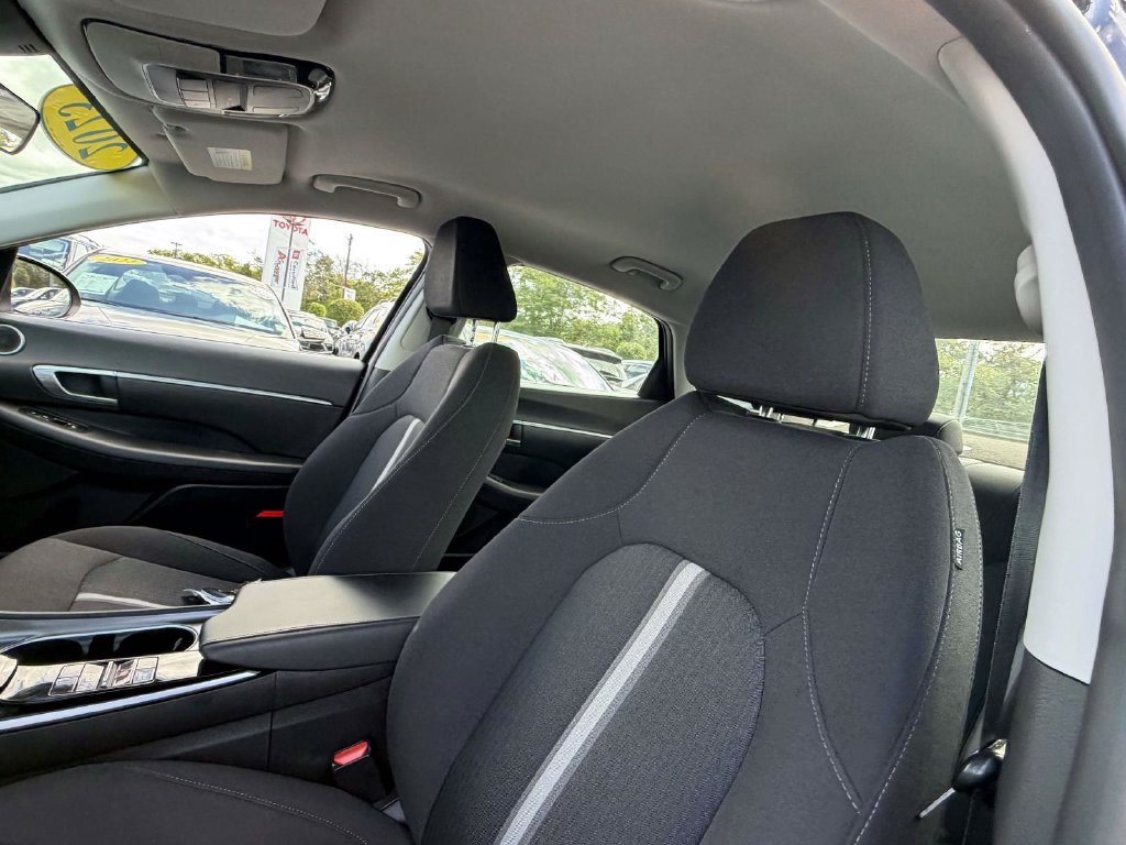 Certified 2023 Hyundai Sonata SEL w/ Cargo Package FWD image 9