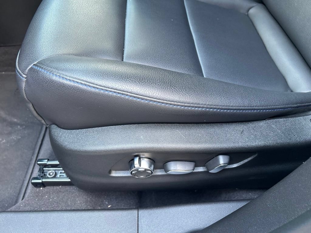 Used 2024 Cadillac XT4 Sport FWD image 23