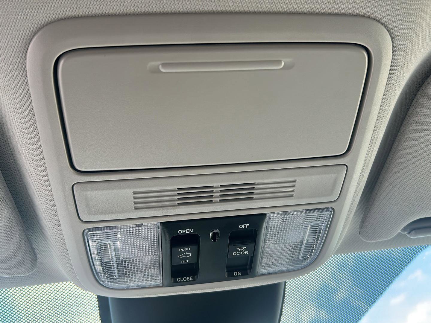 Used 2026 Honda Odyssey EX-L image 31