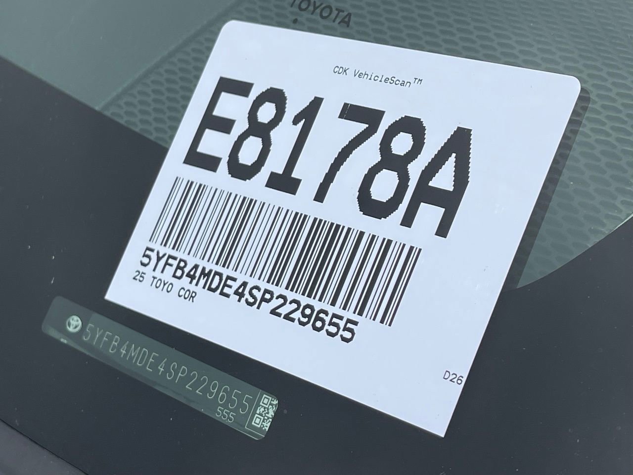 Used 2025 Toyota Corolla LE image 13