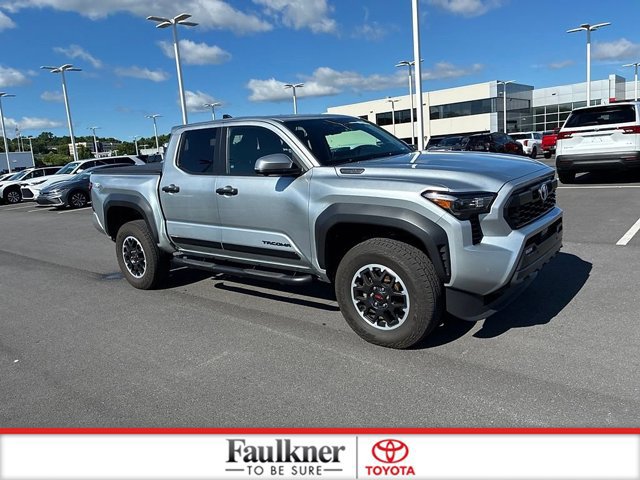 Certified 2024 Toyota Tacoma TRD Off-Road w/ TRD Off Road Premium Package AWD/4WD image 3