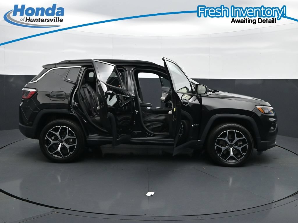 Used 2025 Jeep Compass Limited AWD/4WD image 40