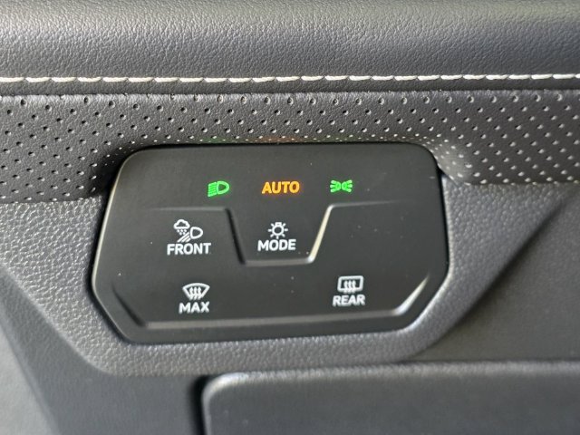 Used 2024 Volkswagen Atlas SE FWD image 29