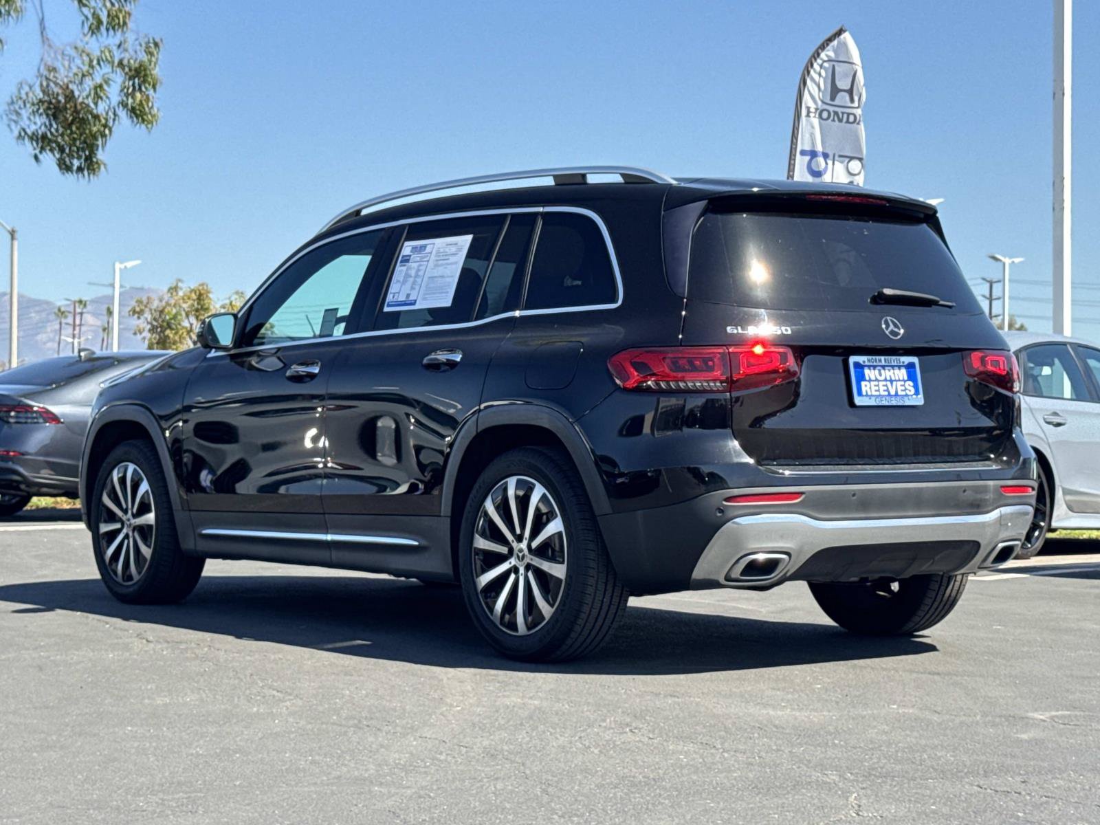 Used 2022 Mercedes-Benz GLB 250 image 3