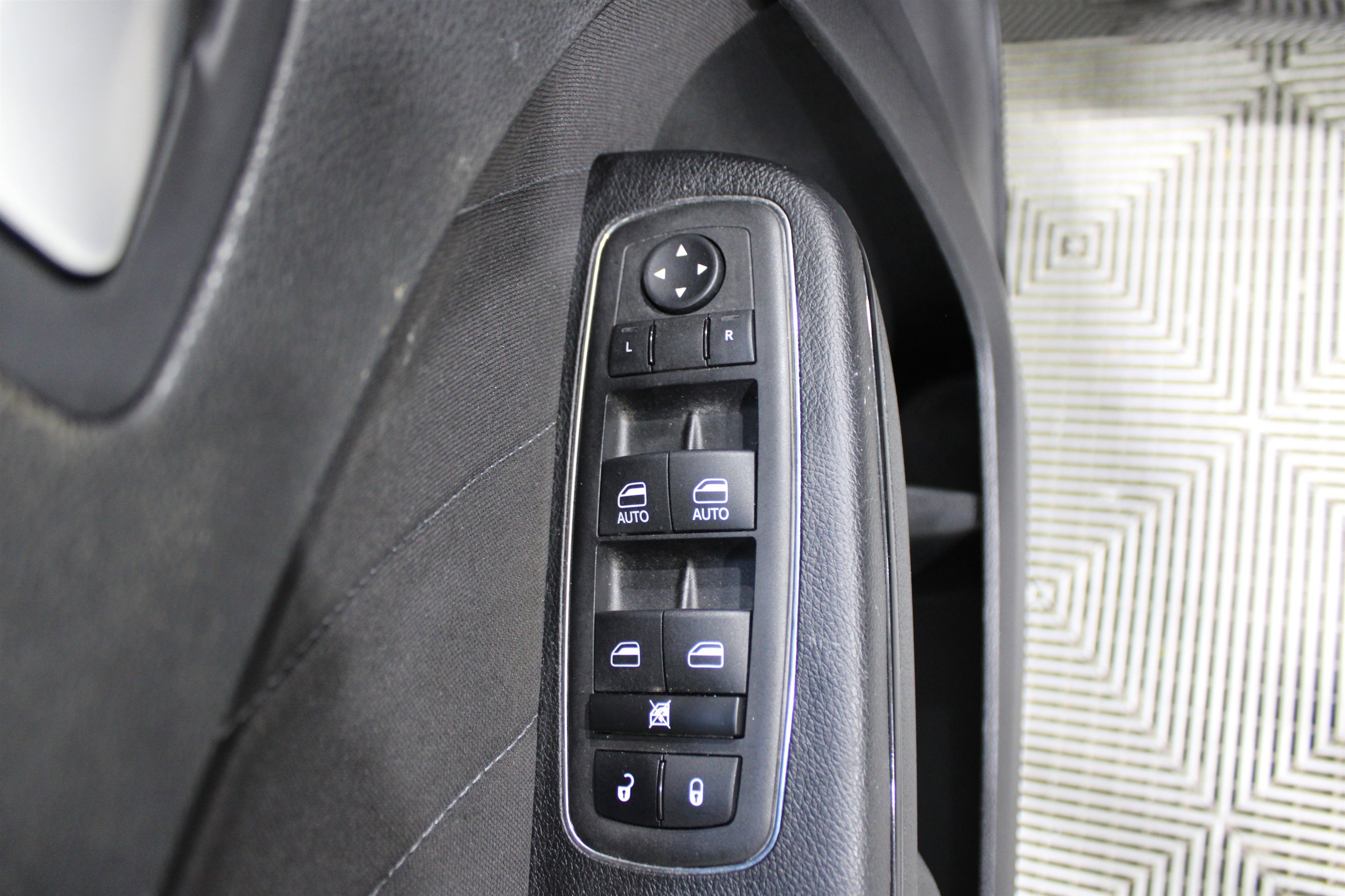 Used 2023 Dodge Charger R/T w/ Blacktop Package image 6