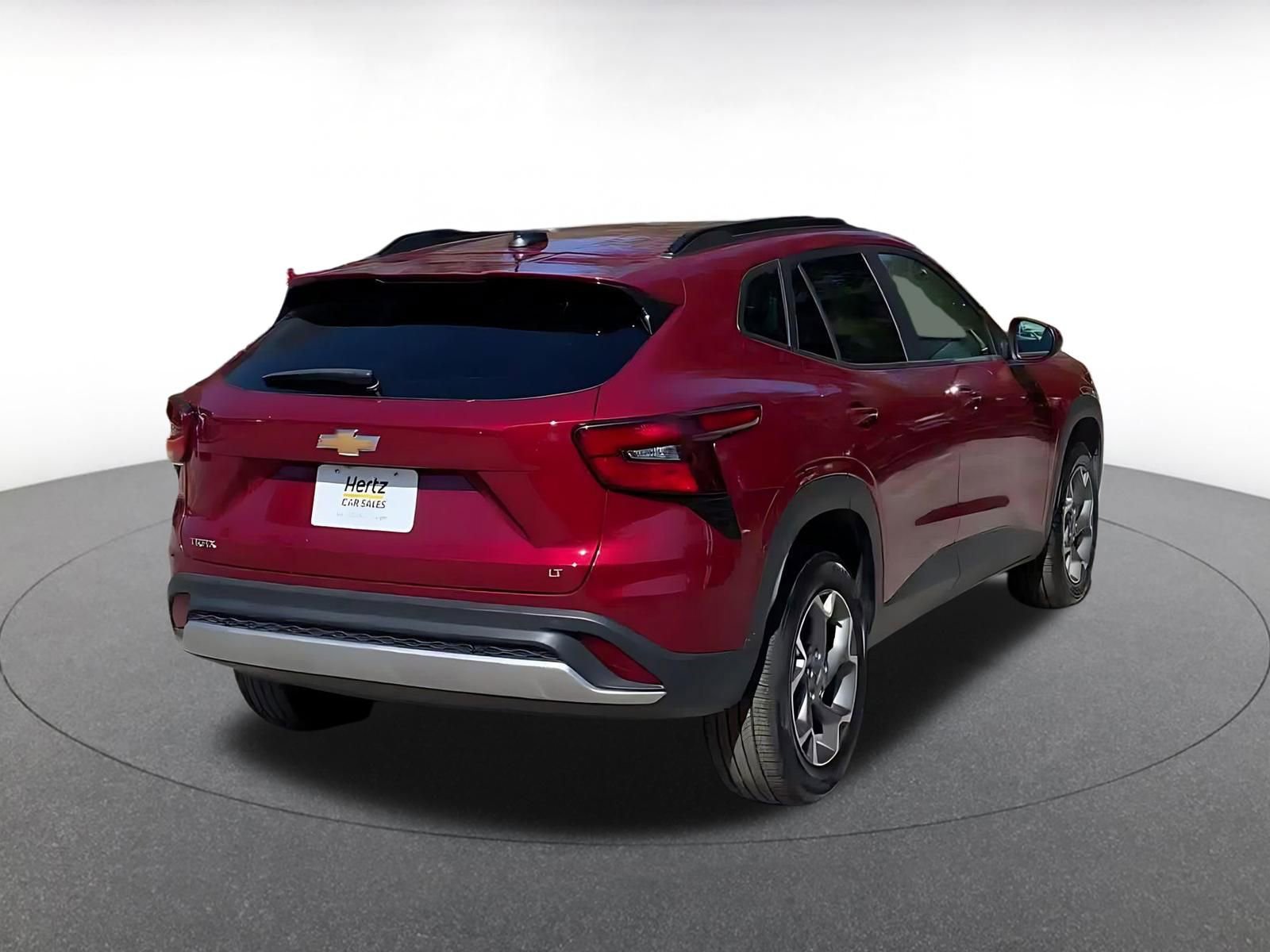 Used 2025 Chevrolet Trax LT image 14