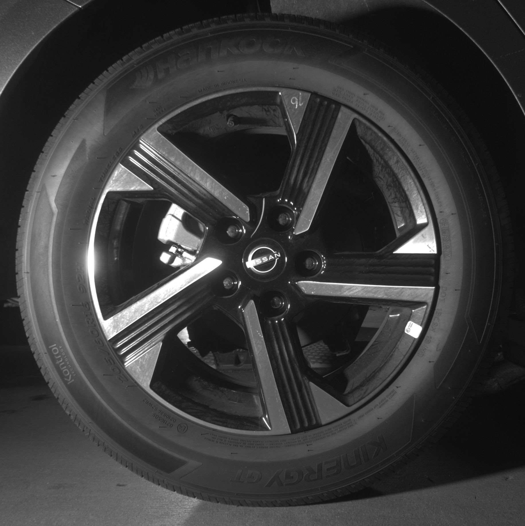 Used 2025 Nissan Sentra SV FWD image 15