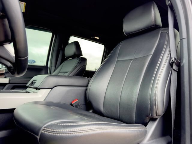 Used 2022 Ford F250 Lariat w/ Lariat Ultimate Package AWD/4WD image 16