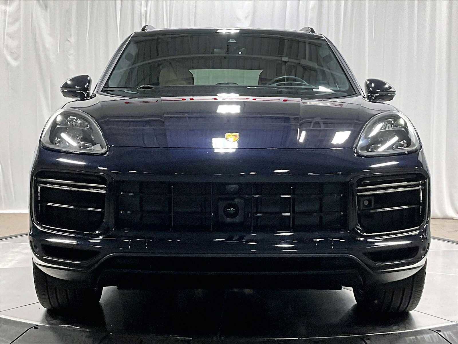 Used 2023 Porsche Cayenne Turbo S image 13