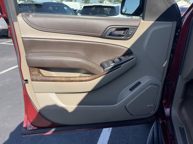Used 2019 Chevrolet Tahoe LT w/ Luxury Package image 16