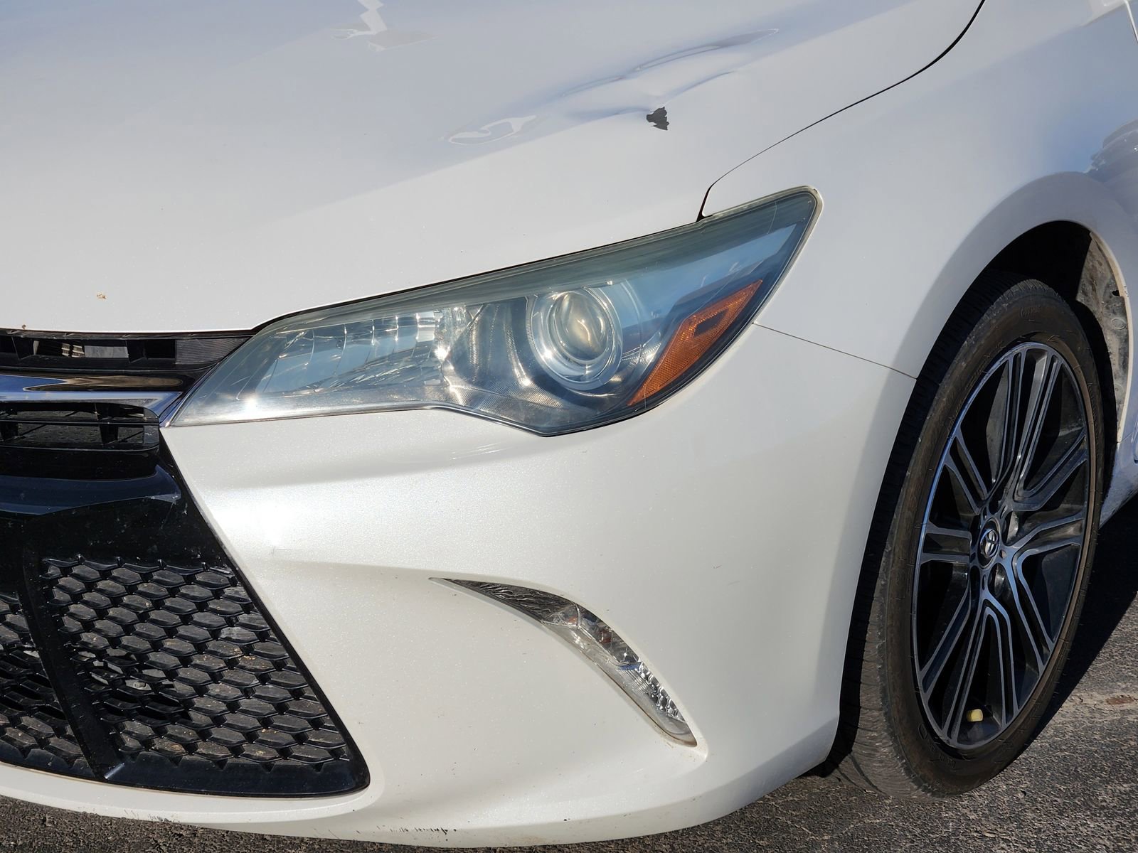 Used 2016 Toyota Camry SE image 11