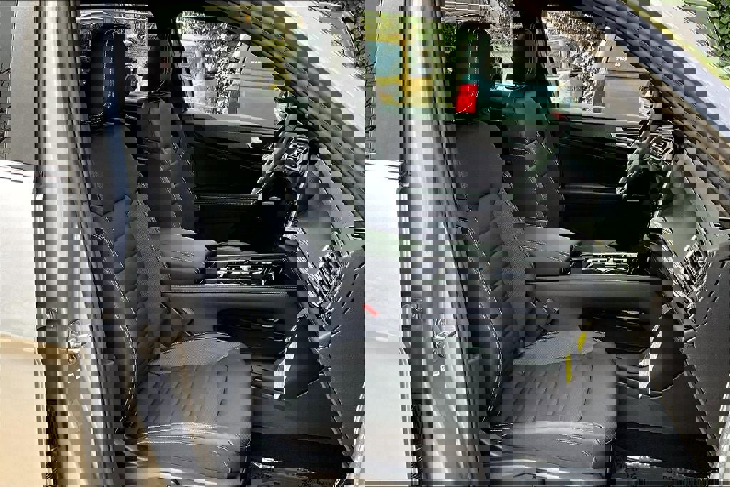 New 2025 Volkswagen Atlas Cross Sport SEL image 6