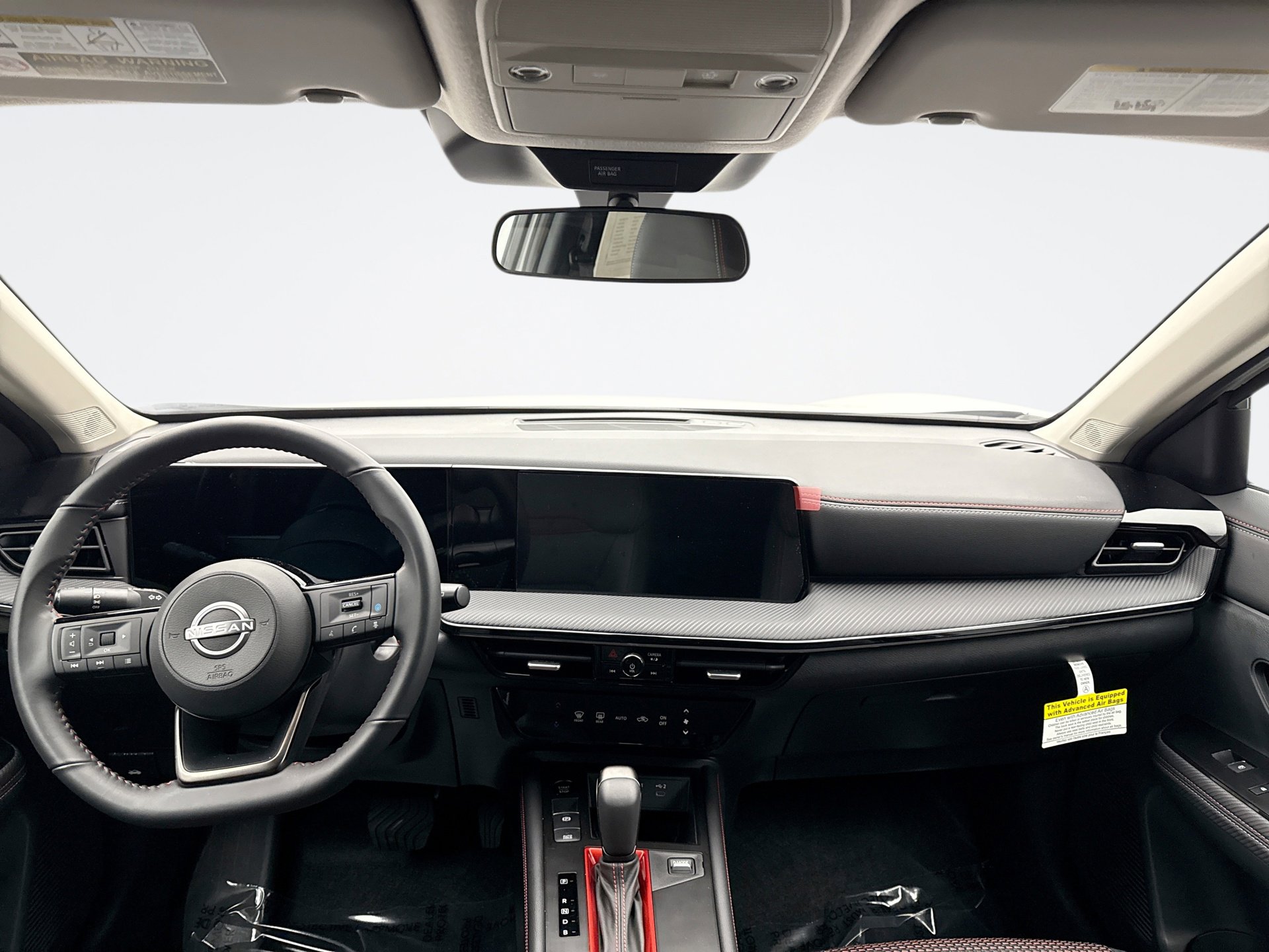 Used 2025 Nissan Kicks SR image 14