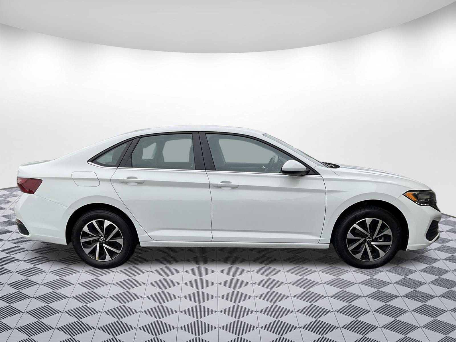 Used 2024 Volkswagen Jetta S FWD image 2