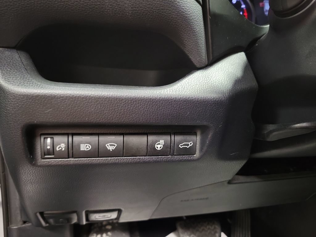 Used 2020 Toyota RAV4 XLE w/ Convenience Package AWD/4WD image 28