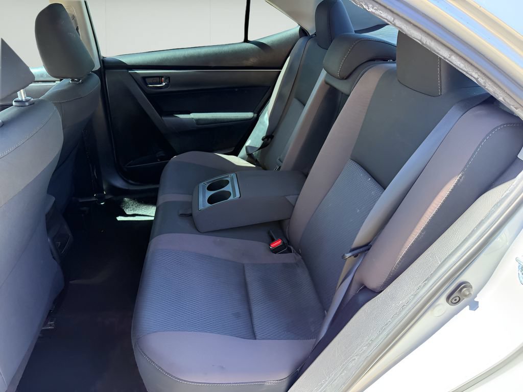 Used 2018 Toyota Corolla LE FWD image 10