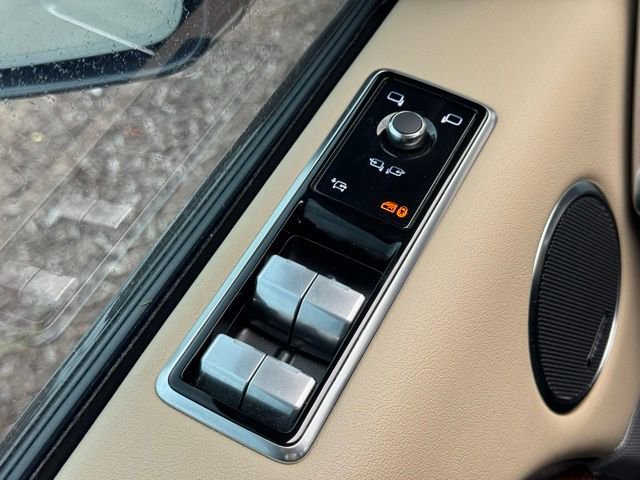 Used 2021 Land Rover Range Rover Sport HSE Silver Edition image 26