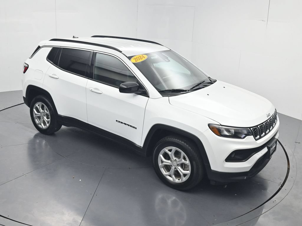 Used 2024 Jeep Compass Latitude AWD/4WD image 53
