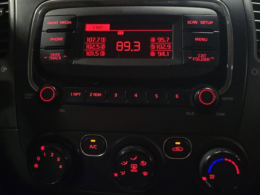 Used 2017 Kia Forte LX image 25