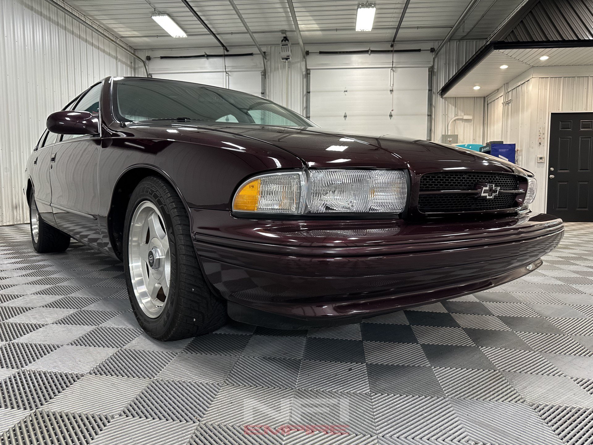 Used 1995 Chevrolet Impala SS RWD image 15