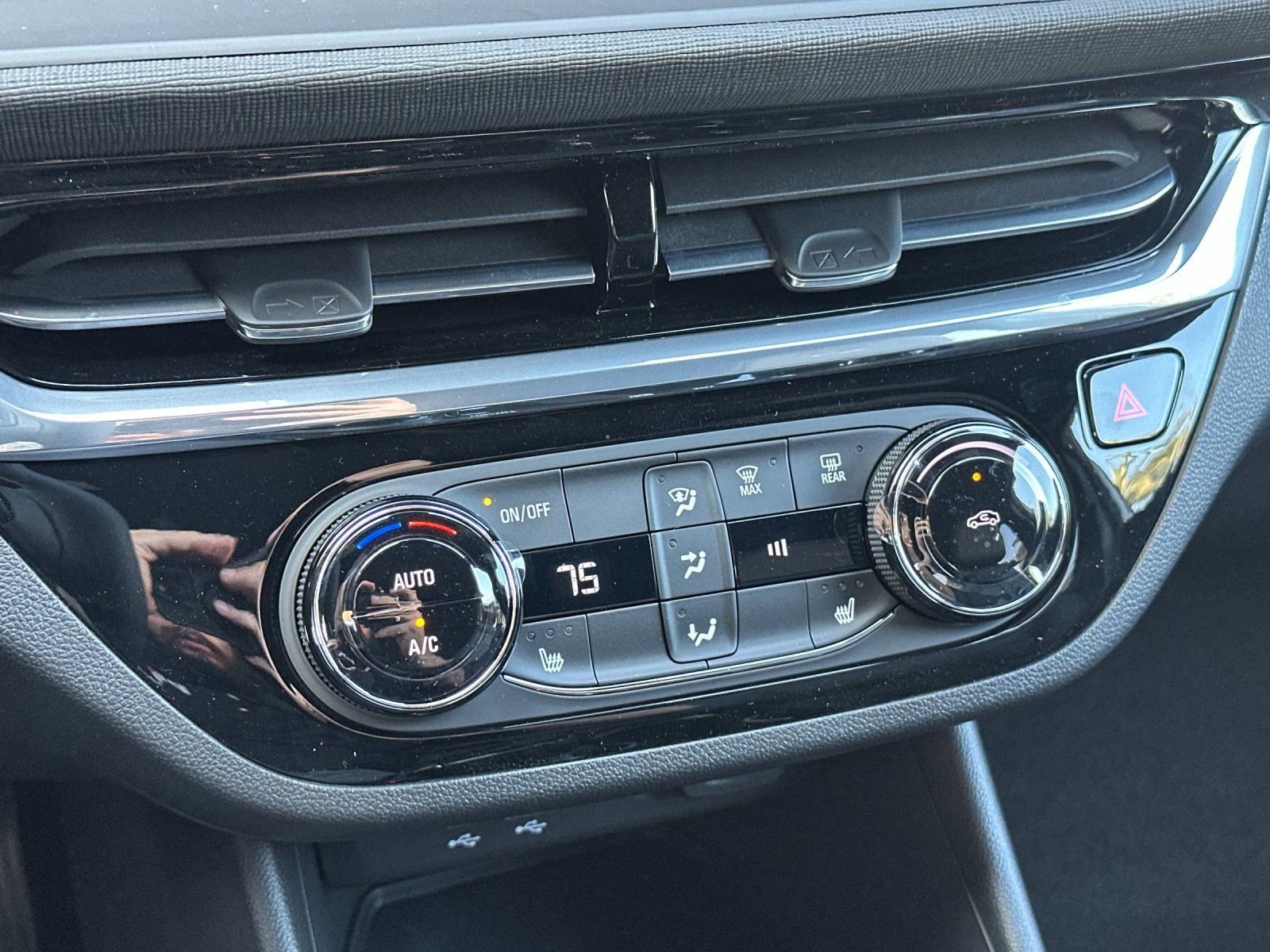 New 2026 Buick Envista Sport Touring w/ Convenience I Package FWD image 20