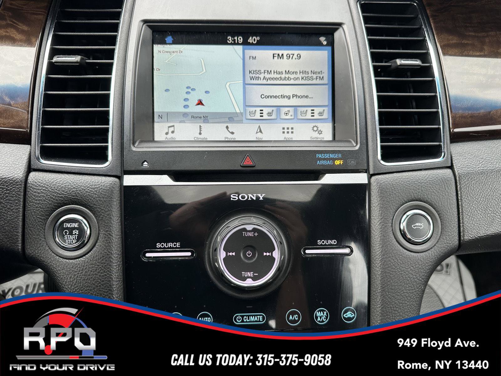 Used 2018 Ford Taurus Limited AWD/4WD image 25