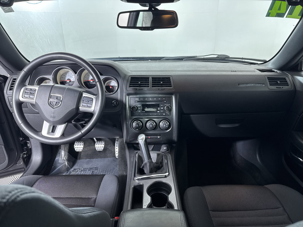 Used 2014 Dodge Challenger R/T image 4